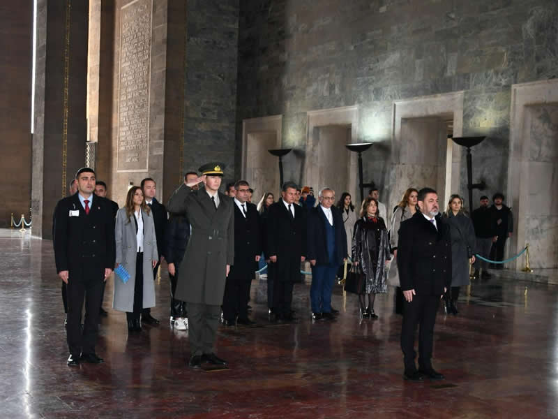 BASİAD Yönetim Kurulu üyelerimizle birlikte Anıtkabir' i ziyaret ettik.
