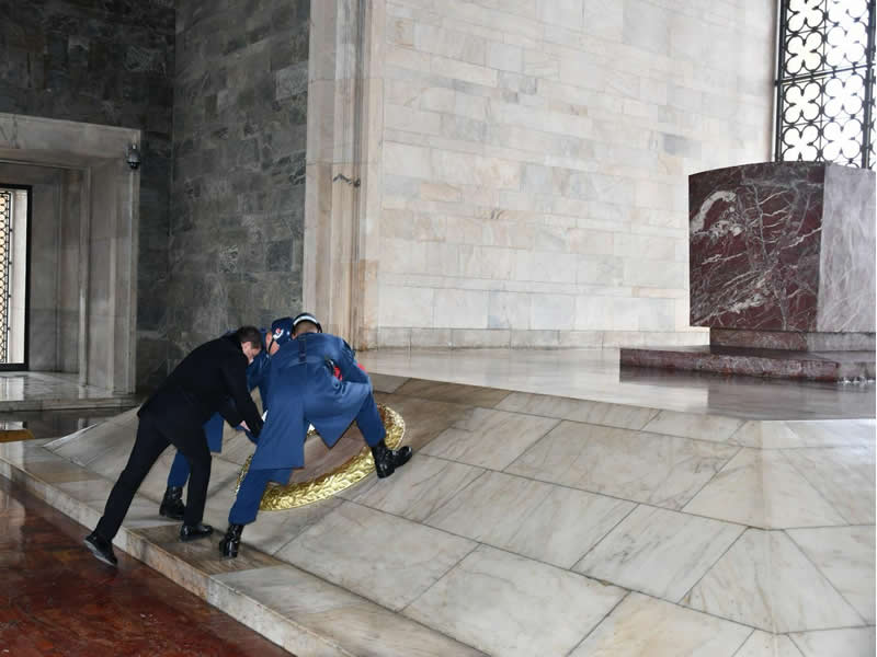 BASİAD Yönetim Kurulu üyelerimizle birlikte Anıtkabir' i ziyaret ettik.